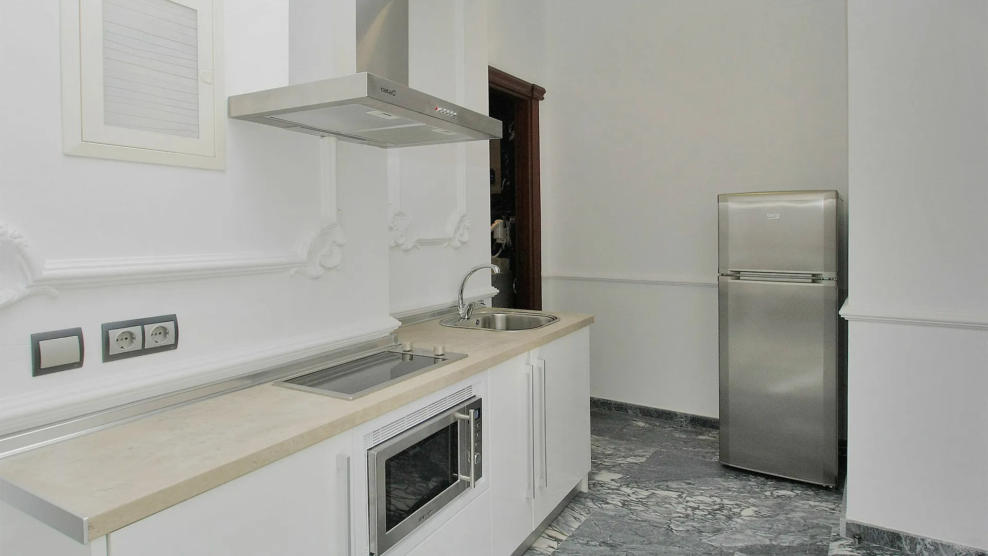 Apartamentos Plaza Constitucion - Larios Malaga