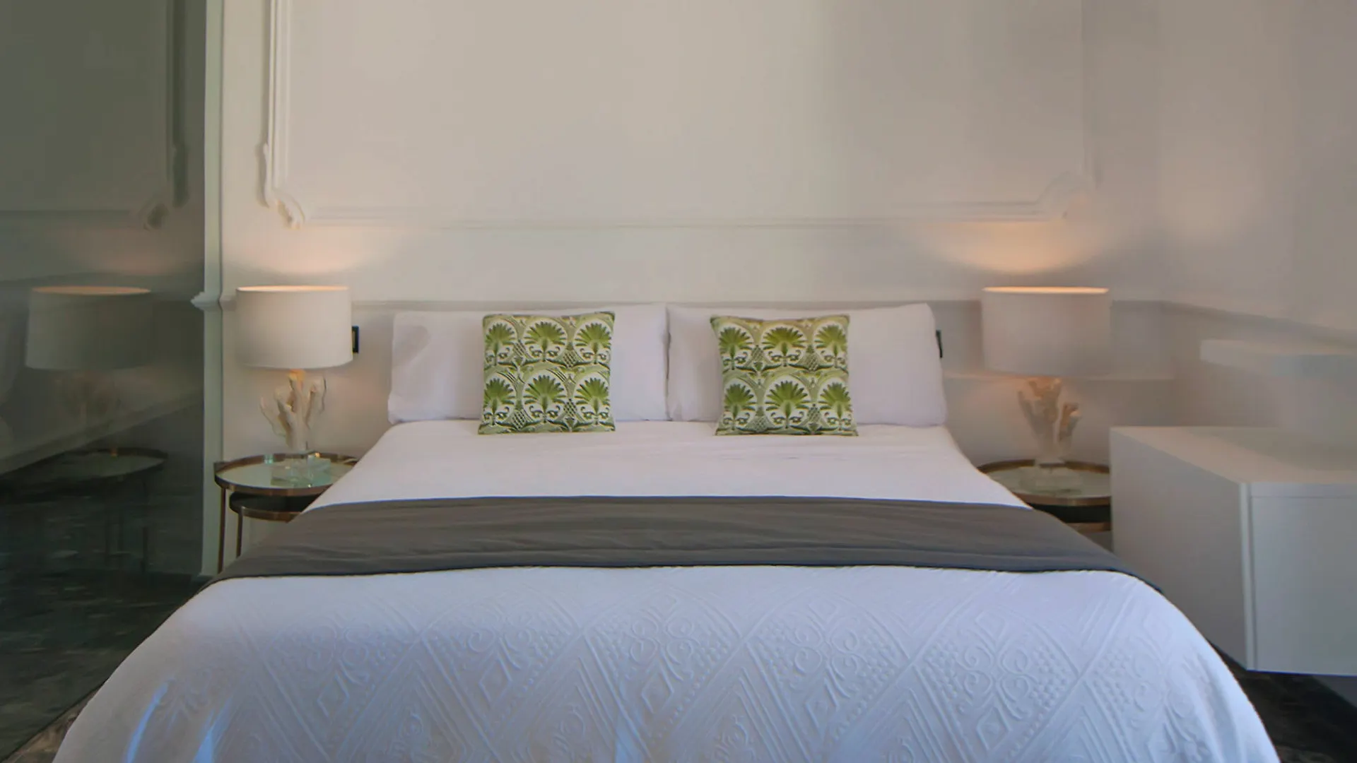 Apartamentos Plaza Constitucion - Larios Malaga